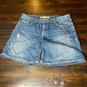 Buckle Jeans BKE Kate Distressed Bermuda Shorts 31